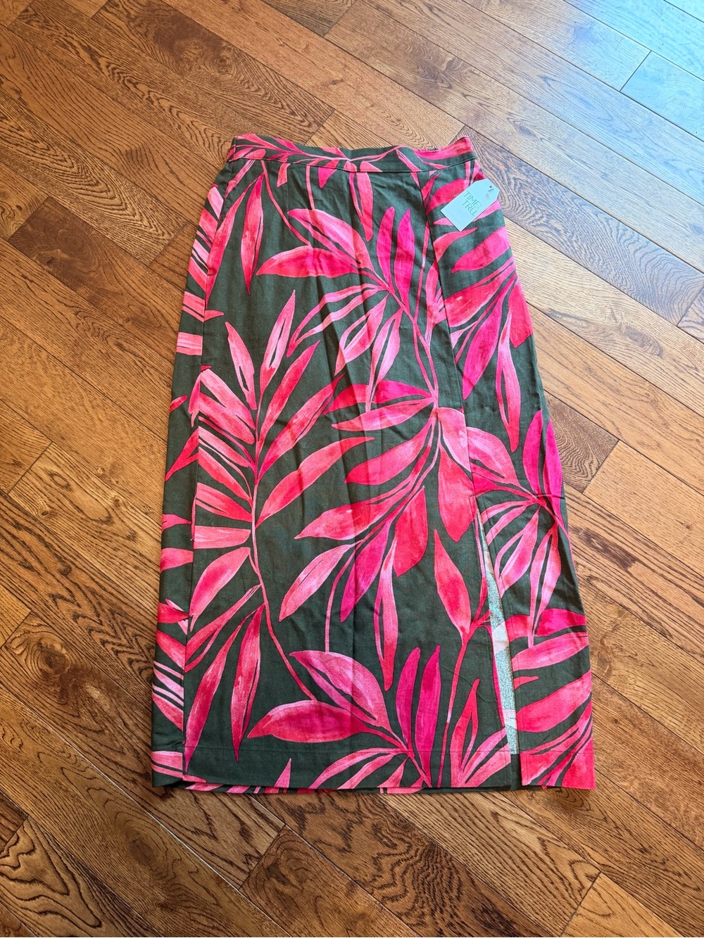 NWT Time & Tru Pink Tropical Leaf Midi Skirt with Slit